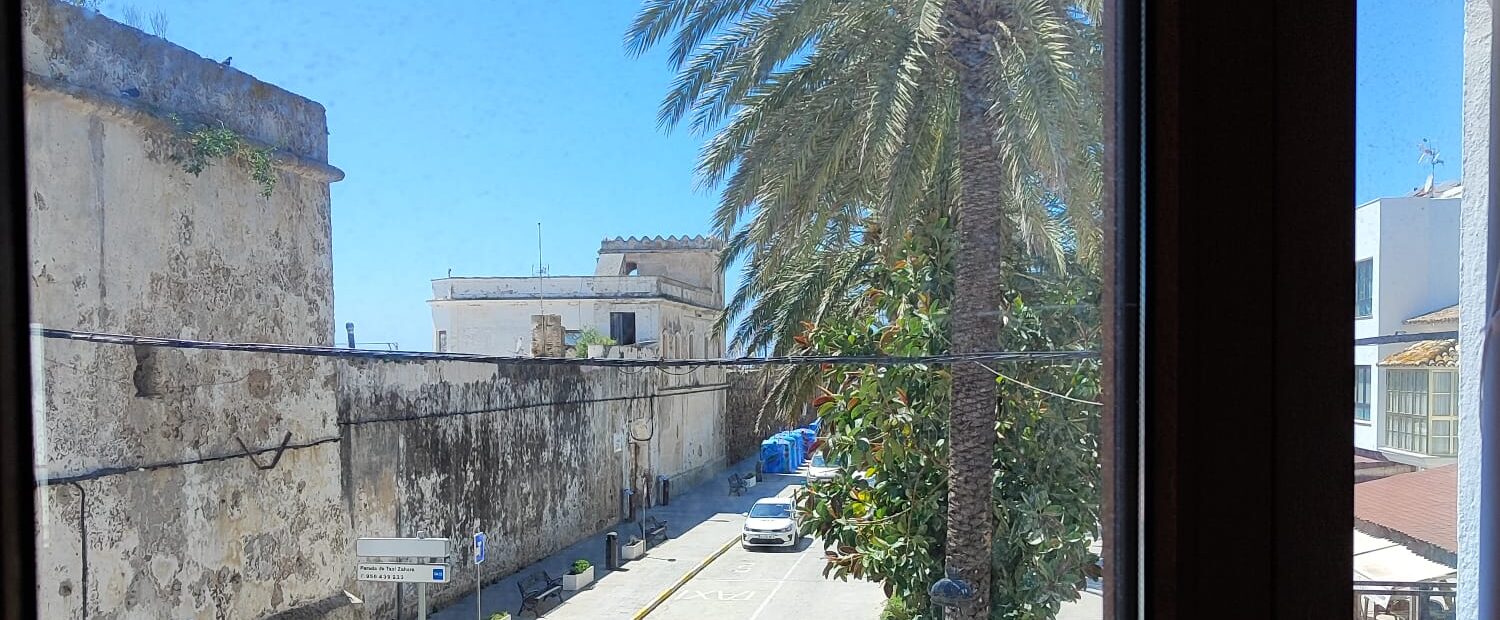 reservar hostal en zahara de los atunes